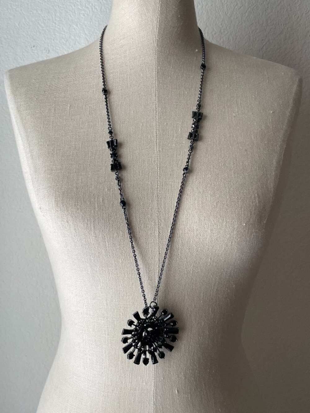 Banana Republic Black Pendant Necklace
